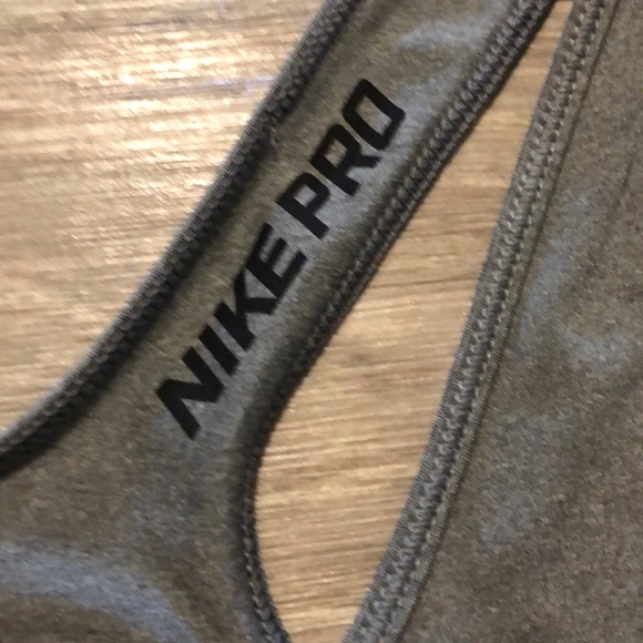 Nike Pro Razorback Tank - Picture 3 of 5